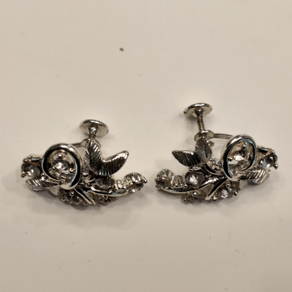 Vintage Rhinestone earrings